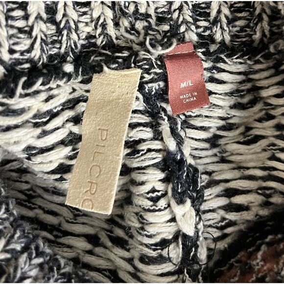 Anthropologie Pilcro Magda Knit Poncho Sweater Boho Fringe Size Medium / Large - Picture 9 of 11